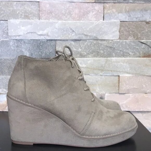 Carlos by Carlos Santana Wills Lace Up Wedge - Picture 2 of 7